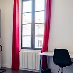L\'Ermitage Coin De Tranquillite Dans Le Quartier Historique